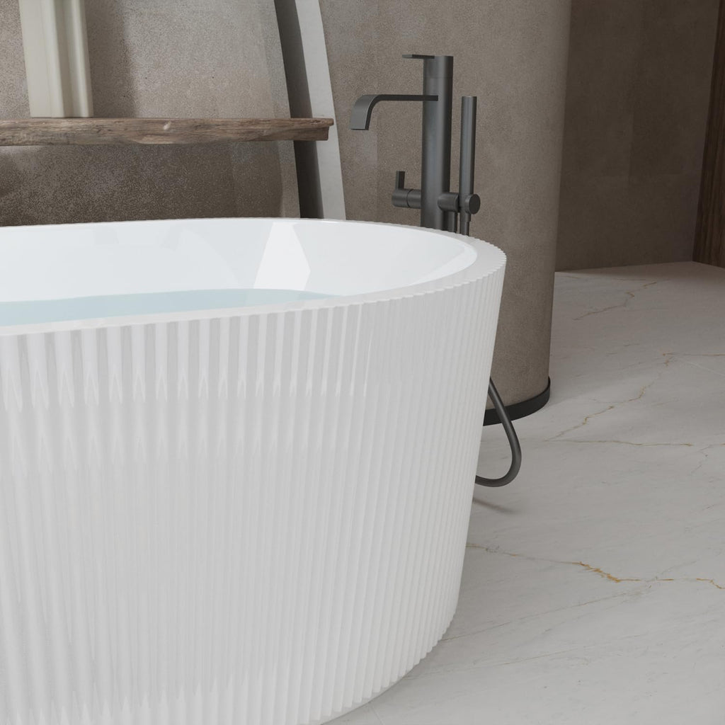 Geelife 59' Linear Acrylic Freestanding Bathtub Stand Alone Soaker Tub