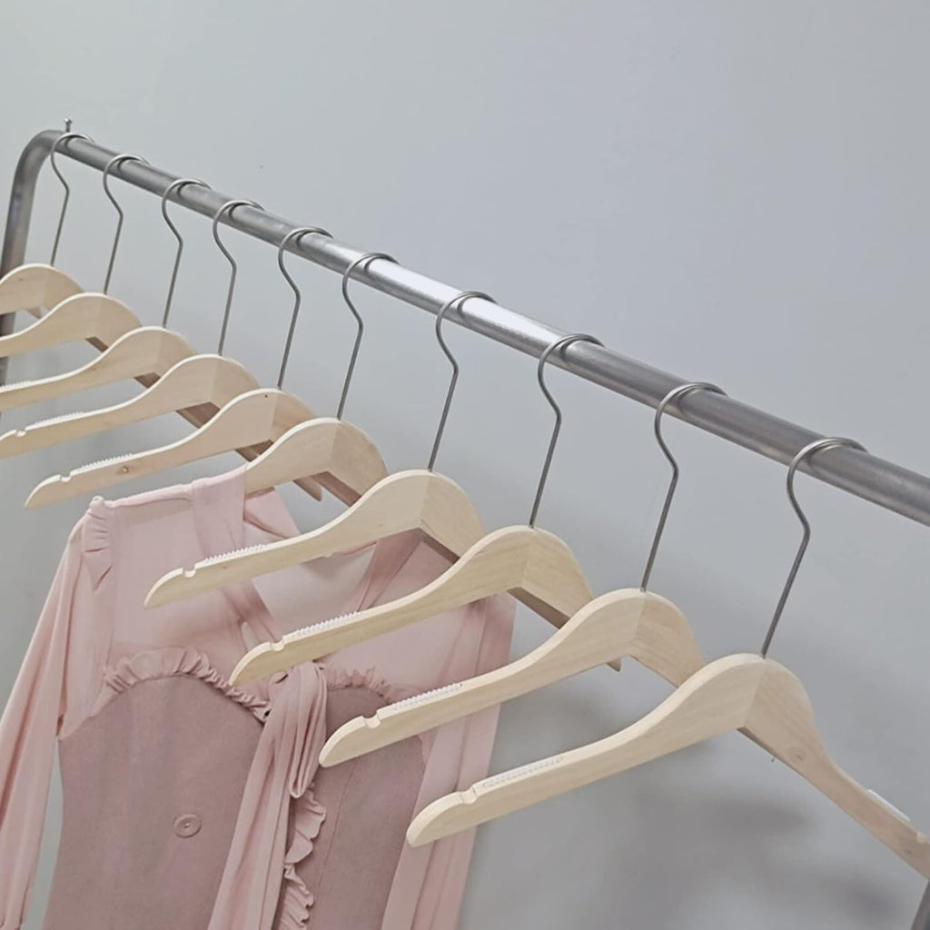 Garment Rack Silver Stainless Steel Clothes Rail Heavy Duty Metal Garment Rack Living Room Bedroom Floor-Standing Coat Rack Easy to Assemble Clothing Rack Retail Display Clothes Ra(Size:120X40X150CM)