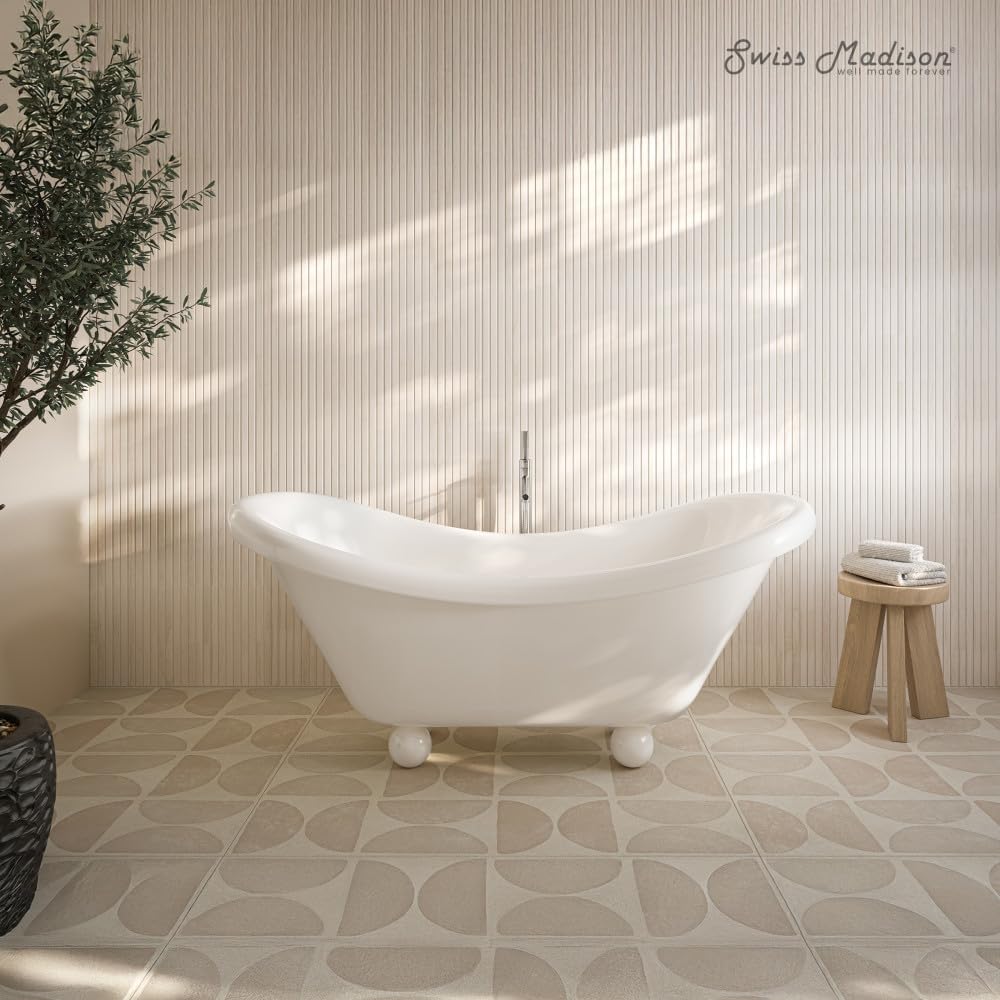 Swiss Madison Plaisir II 67' Freestanding Bathtub with Round Feet in Glossy White
