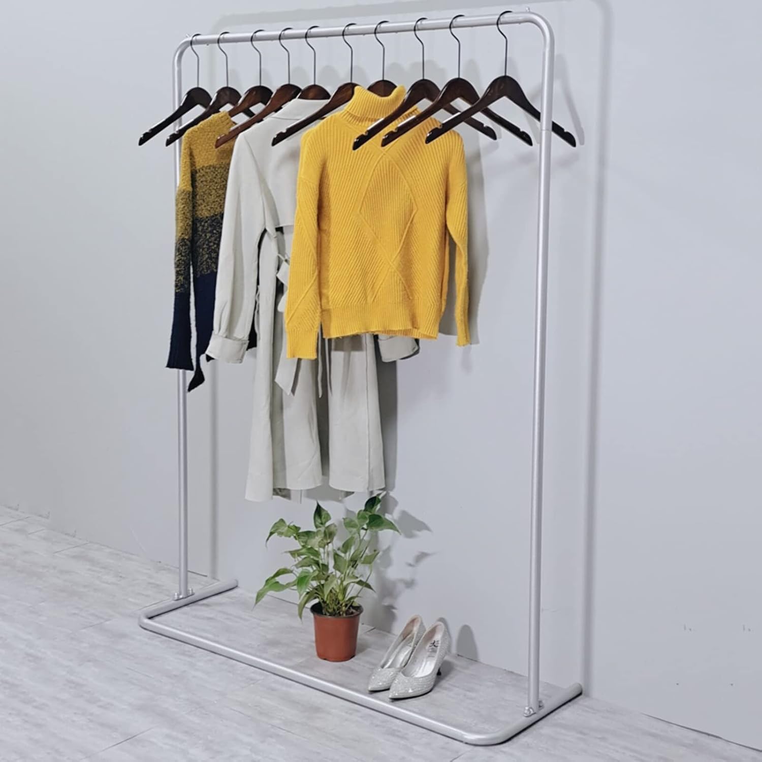 Garment Rack Silver Stainless Steel Clothes Rail Heavy Duty Metal Garment Rack Living Room Bedroom Floor-Standing Coat Rack Easy to Assemble Clothing Rack Retail Display Clothes Ra(Size:150X40X150CM)