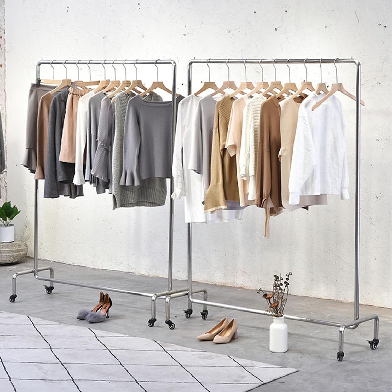 Clothing Display Rack Clothing Display Rack, Heavy-Duty Industrial Clothes Rail, Movable Monorail Metal Garment Rack, Non-Slip Hanging Rail, Universal Wheel(