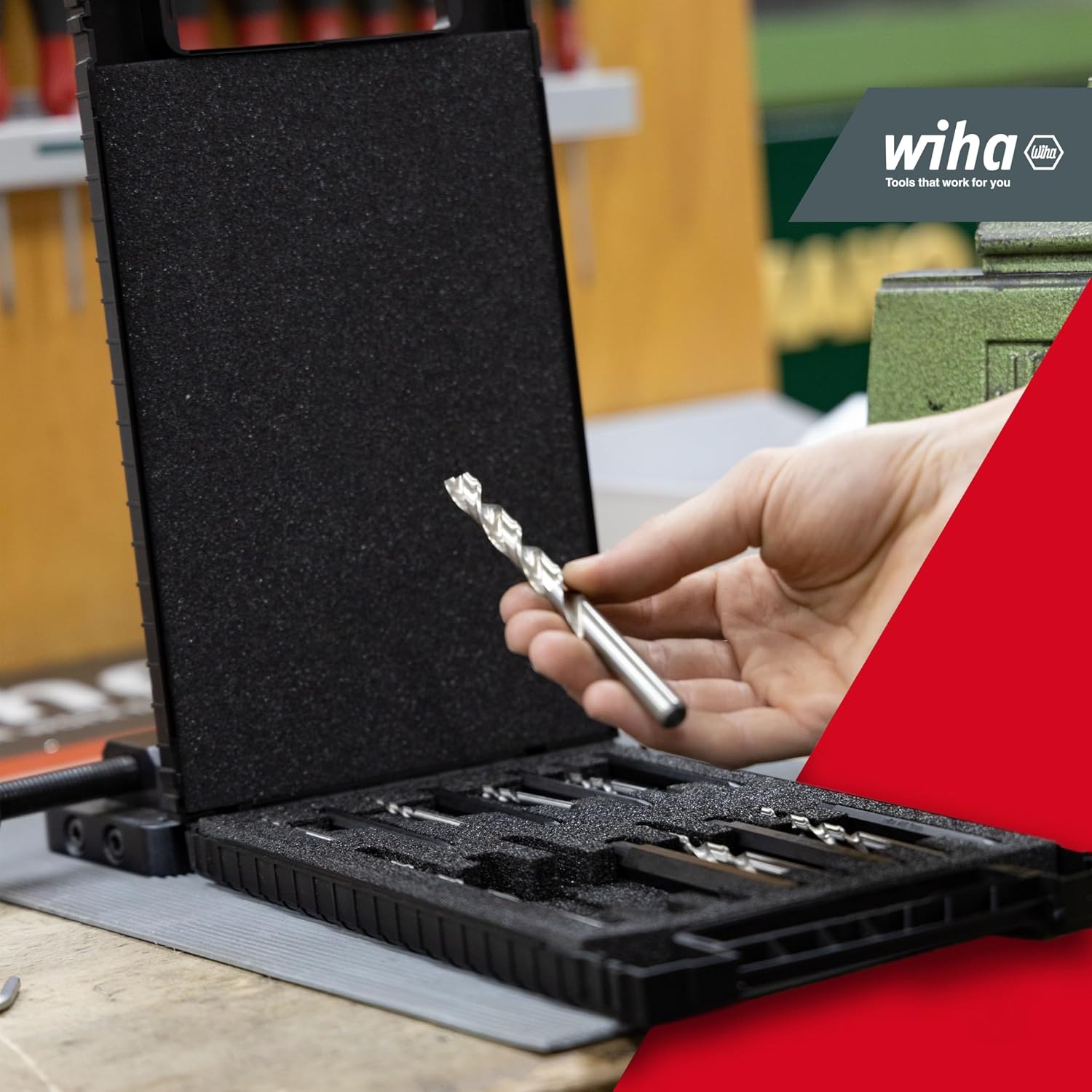 Wiha 03988 Hexagonal Screw Extractor Set 17 Pieces I Includes Twist Drill in Box I Savior for Round Turned or Torn Screws