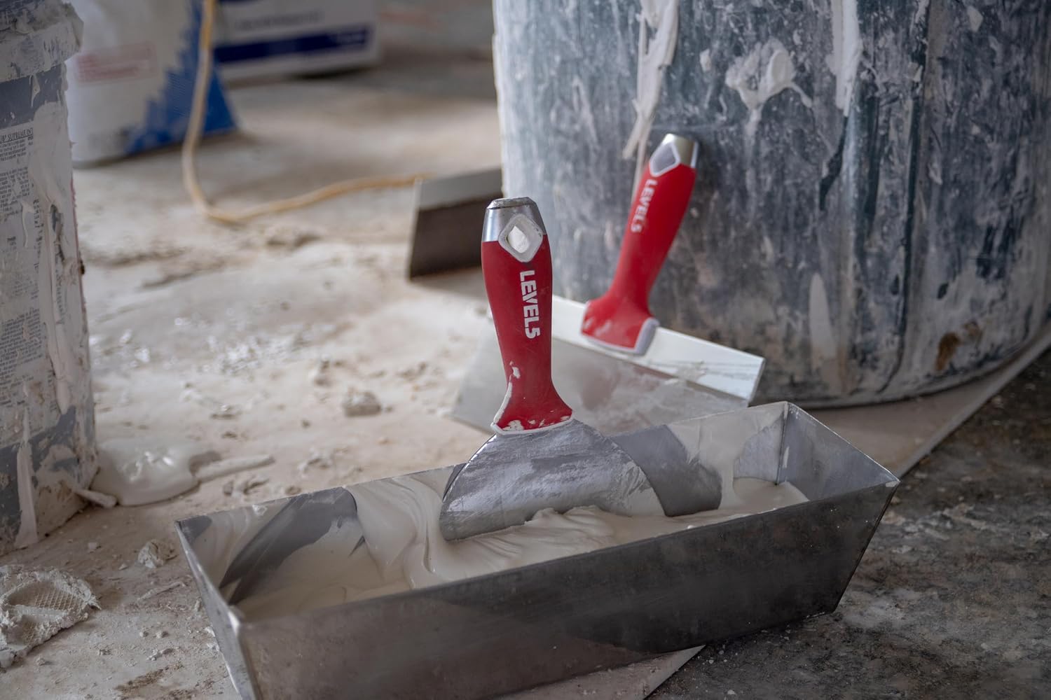 Finisher's Hand Tool Set w/Bag - Premium Joint & Taping Knives, Mixer, Jab Saw, Mud Pan + Free Bag | 5-680